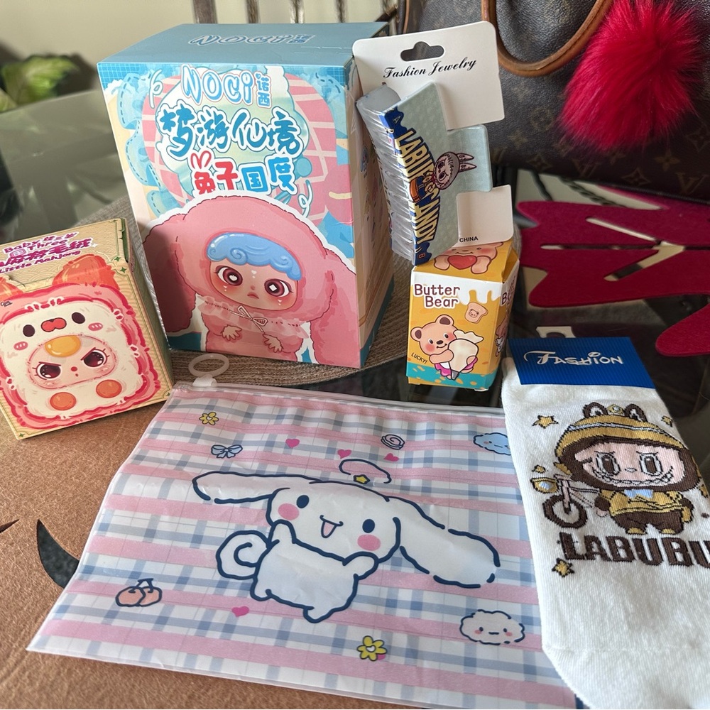 Labubu bundle/ Gift Set with Socks, hair clip, pouch